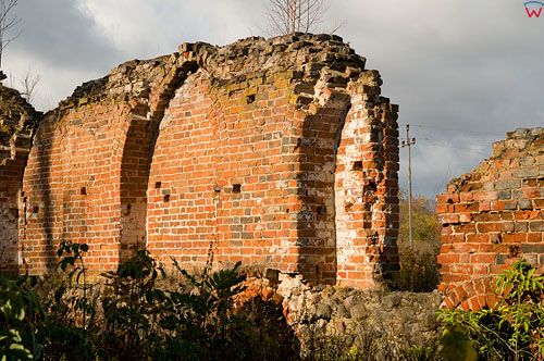 Warm-Maz. Ruiny kosciola w Borkach.